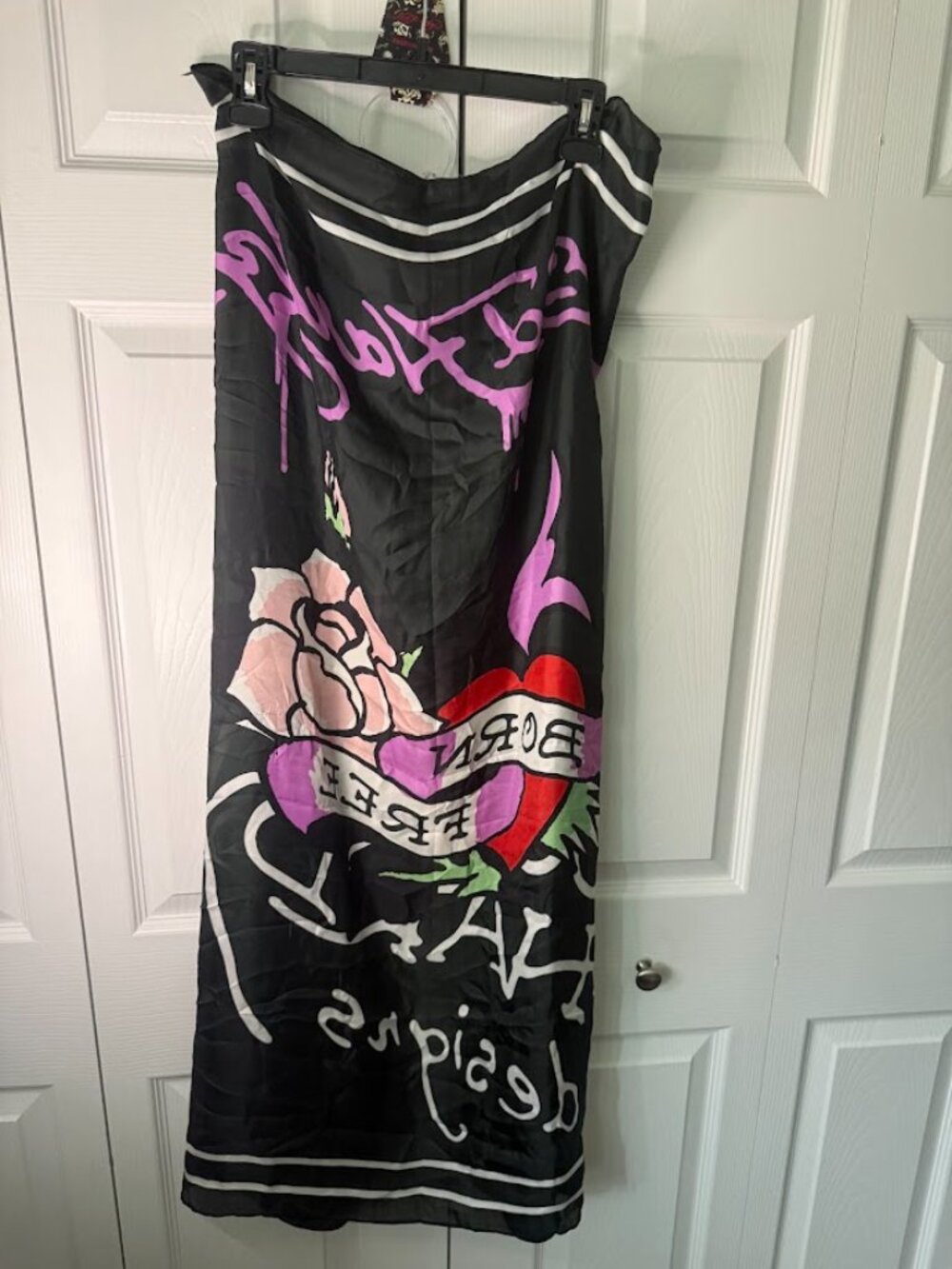 Ed Hardy‎ Love Kills Slowly Scarf 42”x42”